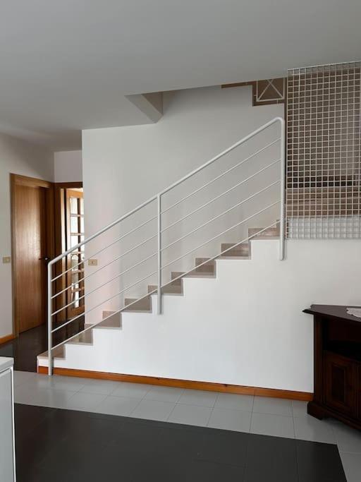 Near Town Centre And Lake - Le Colombe Bardolino Exterior photo