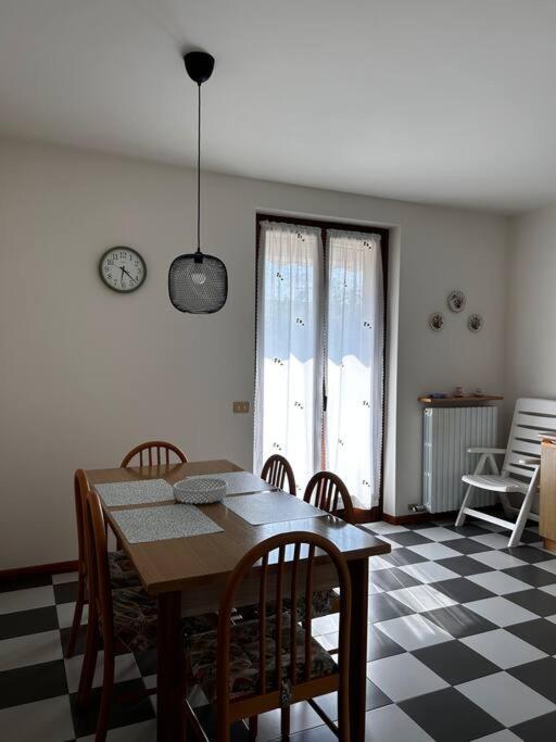 Near Town Centre And Lake - Le Colombe Bardolino Exterior photo